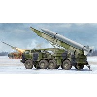 Russian 9P113 TEL w/9M21 Rocket of 9K52 Luna-M Short-range artillery rocket von Trumpeter