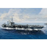 USS Kitty Hawk CV-63 von Trumpeter