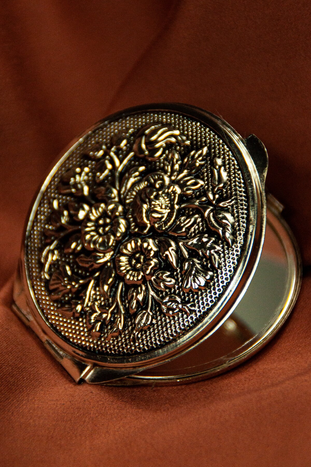 Gümüş Gül Motifli Kapaklı Yuvarlak El Aynası von TuranSilver