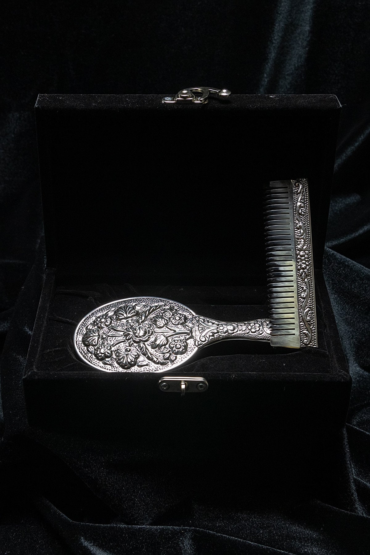 Özel Tasarım El Aynası Ve Kemik Tarak Seti 925 Ayar Gümüş Yapımı von TuranSilver