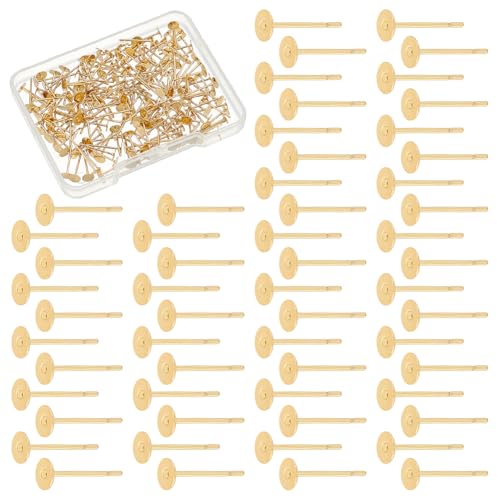 UNICRAFTALE 200 Stück echte 24 Karat vergoldete Ohrstecker, Edelstahl, flache Ohrstecker, Fundstücke, 4 mm, goldfarben, flach, rund, Metall, blanko, Ohrringpfosten, Set, Pin 0,7 mm, für Ohrringe von UNICRAFTALE