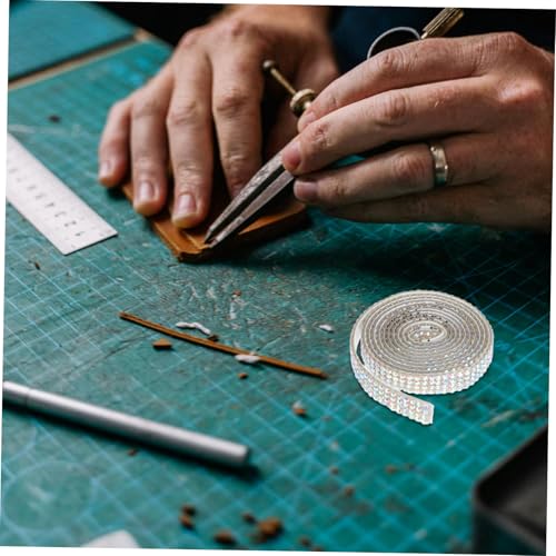 UTHCLO 4 Rollen Strass Verzierungsstreifen Glitzer Strassbänder Selbstklebende Strassstreifen Strass Klebestreifen Selbstklebendes Strassband UTHCLO 4 Rollen Strass Verzierungsstreifen Glitzer Strassbänder Selbstklebende Strassstreifen Strass Klebestreifen Selbstklebendes Strassband von UTHCLO