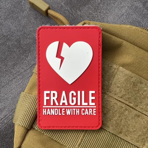 Klett Patch "FRAGILE" Patches Klett Militär PVC Aufnäher DIY Deko Klettpatches für Rucksack Bundeswehr Jacke. Klett Patch "FRAGILE" Patches Klett Militär PVC Aufnäher DIY Deko Klettpatches für Rucksack Bundeswehr Jacke. von Ueiwffzo