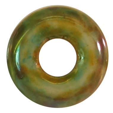 Großlochperle aus Glas, in grün-irisierend zu 100g verpackt (ca. 67 Stk.). Außen-Ø ca. 13,5mm, Innen-Ø ca. 5mm - ca. 6mm tief/breit. von Ullmannglass