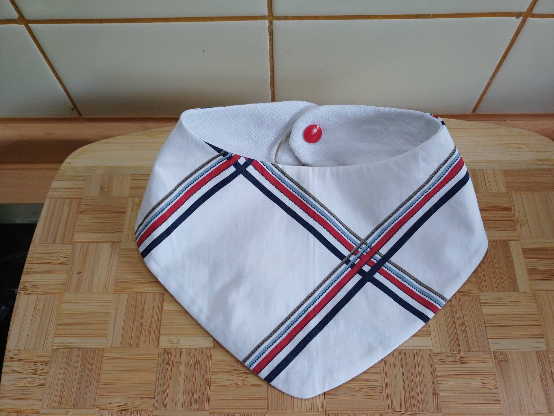 Halstuch Für Kleinkinder - Weiß Mit Muster Upcycling Unikat Handarbeit #5 Halstuch Für Kleinkinder - Weiß Mit Muster Upcycling Unikat Handarbeit #5 von UpcyclingbyPaMue