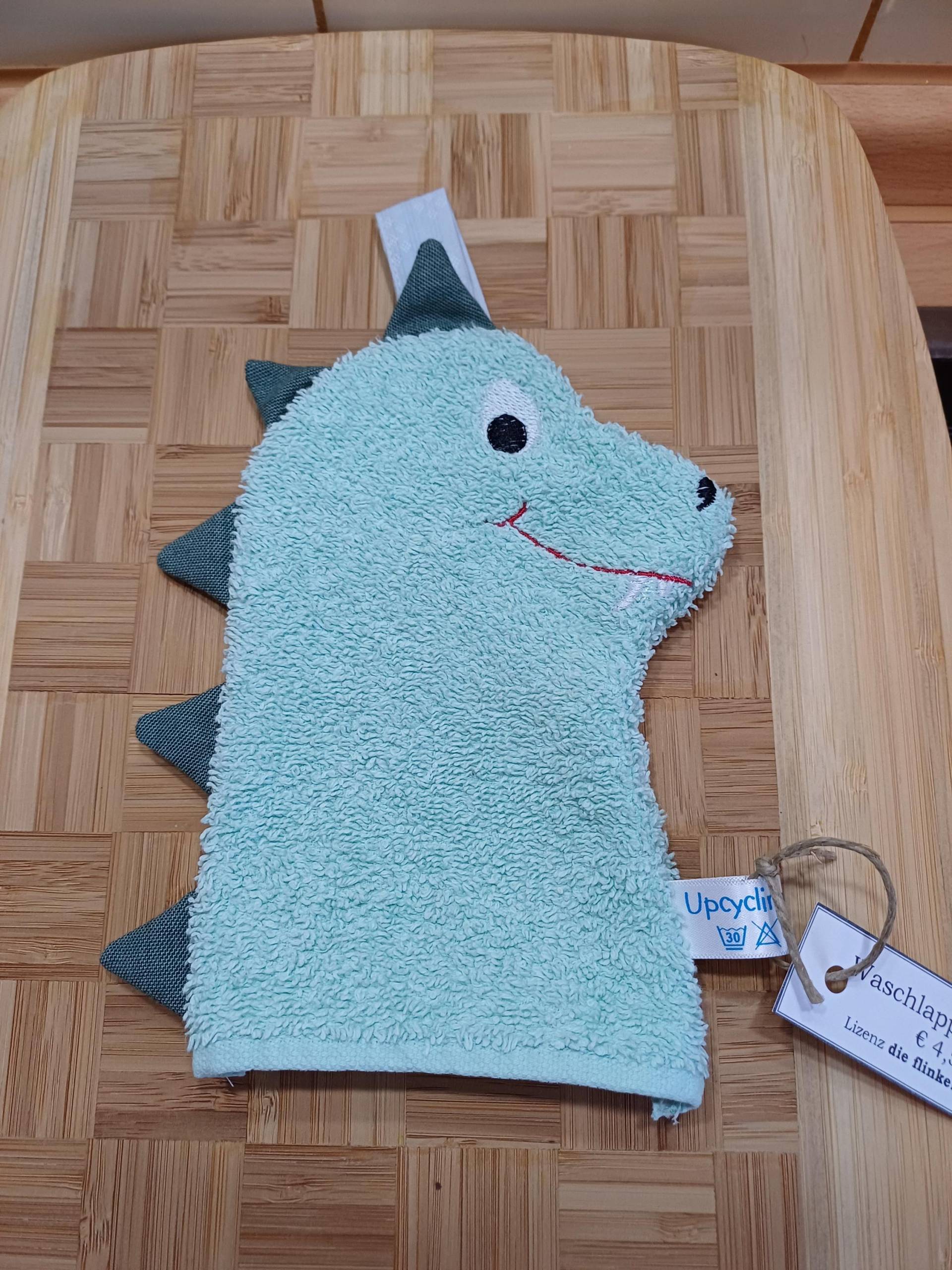 Kinder-Waschlappen Dino Grün - Upcycling Unikat Handarbeit #174 Kinder-Waschlappen Dino Grün - Upcycling Unikat Handarbeit #174 von UpcyclingbyPaMue