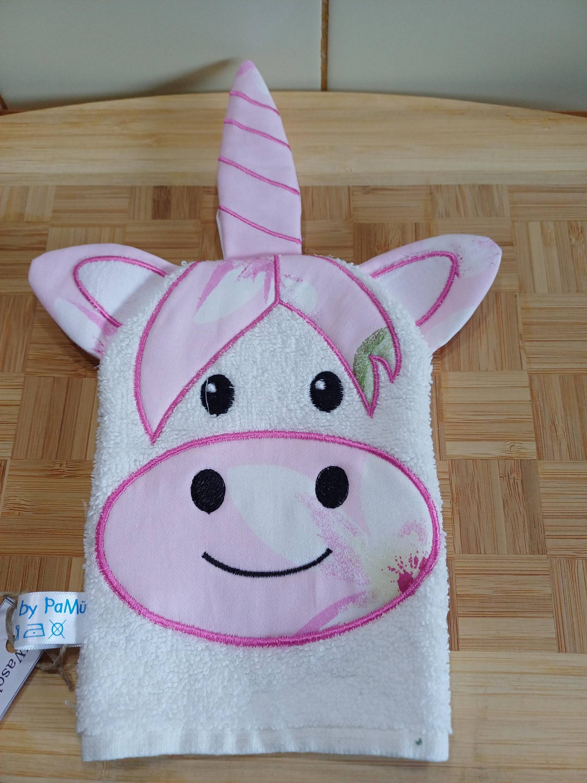 Kinder-Waschlappen Einhorn Bunt - Upcycling Unikat Handarbeit #154 Kinder-Waschlappen Einhorn Bunt - Upcycling Unikat Handarbeit #154 von UpcyclingbyPaMue