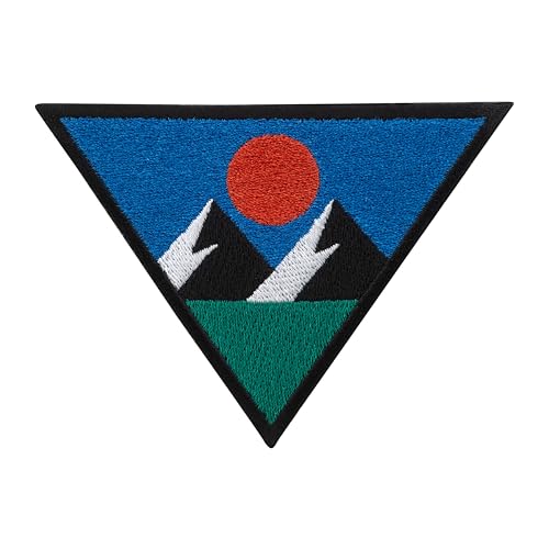 Urbanski Patch Zwei kleine Berge unter roter Sonne zum Aufbügeln 6,5 x 9,2 cm | Aufnäher Applikation Bügelbild von Urbanski