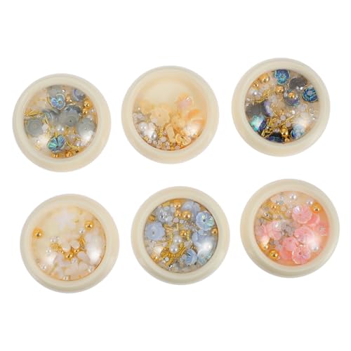 VALICLUD 6 Boxen Teiliges Resin Nail Art Schmuck Kreative Nagelstuds Vielseitige Nail Charms mit Blumenperlen Langlebige DIY Dekoration für Stilvolle Maniküre VALICLUD 6 Boxen Teiliges Resin Nail Art Schmuck Kreative Nagelstuds Vielseitige Nail Charms mit Blumenperlen Langlebige DIY Dekoration für Stilvolle Maniküre von VALICLUD
