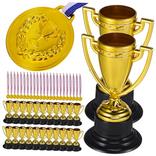 VICASKY 24 Sätze Mini-Trophäenmedaille schöbe bescherung Sport Trophäe Medaillenaufhänger-Display Medaillen zum Sporttag Pokal für den ersten Platz Fußballtrophäen Plastik Wiederverwendbar VICASKY 24 Sätze Mini-Trophäenmedaille schöbe bescherung Sport Trophäe Medaillenaufhänger-Display Medaillen zum Sporttag Pokal für den ersten Platz Fußballtrophäen Plastik Wiederverwendbar von VICASKY