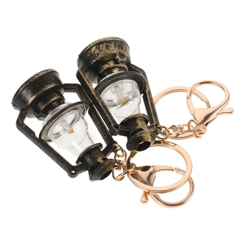 VICASKY 2Stücke Schlüsselanhänger Mit Petroleumlampe Design Kreative Kerosinlampe Als Taschenanhänger Für DIY Projekte Und Sammler Gepäckanhänger Für Schlüssel VICASKY 2Stücke Schlüsselanhänger Mit Petroleumlampe Design Kreative Kerosinlampe Als Taschenanhänger Für DIY Projekte Und Sammler Gepäckanhänger Für Schlüssel von VICASKY