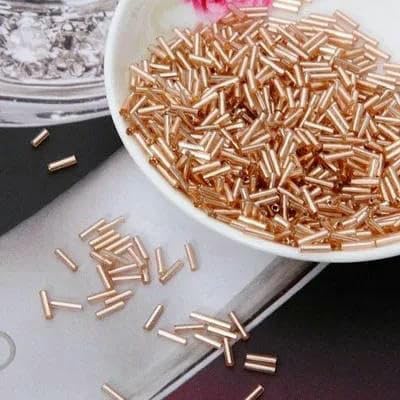 10 g/200 Stück, Größe 2 x 6 mm, bunt, Silberkern, tschechische Glasperlen, Röhre für Abstandshalter, Schmuckherstellung, Kleidungsstück, Nähzubehör, Champagner 10 g/200 Stück, Größe 2 x 6 mm, bunt, Silberkern, tschechische Glasperlen, Röhre für Abstandshalter, Schmuckherstellung, Kleidungsstück, Nähzubehör, Champagner von VIEPGJ