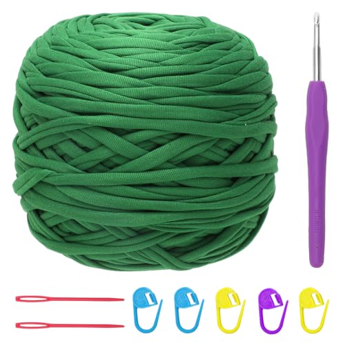 285g T-Shirt Garn, 2cm Breite Textilgarn zum Häkeln Garn zum Häkeln und Stricken, Hand Knitting Yarn Set mit 5mm Häkelnadel, 5 Markierungsknöpfe und 2 Nähnadeln zum Stricken, Kunsthandwerk (Grün) 285g T-Shirt Garn, 2cm Breite Textilgarn zum Häkeln Garn zum Häkeln und Stricken, Hand Knitting Yarn Set mit 5mm Häkelnadel, 5 Markierungsknöpfe und 2 Nähnadeln zum Stricken, Kunsthandwerk (Grün) von VOHESEA