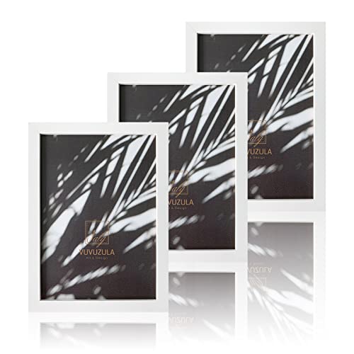 VUVUZULA Bilderrahmen A4 Weiss Holz Fotorahmen 21x30cm Holzrahmen MDF Rahmen DIN A4 für Urkunden 3er Set VUVUZULA Bilderrahmen A4 Weiss Holz Fotorahmen 21x30cm Holzrahmen MDF Rahmen DIN A4 für Urkunden 3er Set von VUVUZULA