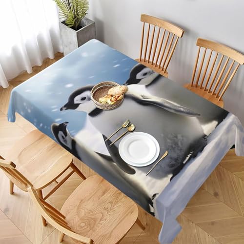 VVTDESA Tischdecke, Motiv: Junge Pinguine mit Schnee, 152,4 x 228,6 cm, rechteckig, waschbar, Dekoration, Tischdecke für Esstische, Party, Buffet, Camping VVTDESA Tischdecke, Motiv: Junge Pinguine mit Schnee, 152,4 x 228,6 cm, rechteckig, waschbar, Dekoration, Tischdecke für Esstische, Party, Buffet, Camping von VVTDESA
