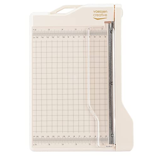 Vaessen Creative - Guillotine Papierschneider - Hebelschneider - Schneidet Maximal A5-Format - Guillotine - Scrapbook - Papierschneider - 15,2 x 21,6 cm Messfläche, Weiß Vaessen Creative - Guillotine Papierschneider - Hebelschneider - Schneidet Maximal A5-Format - Guillotine - Scrapbook - Papierschneider - 15,2 x 21,6 cm Messfläche, Weiß von Vaessen Creative
