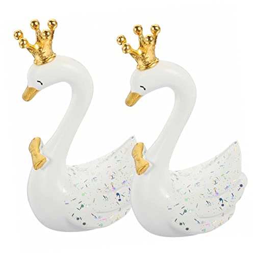 Vaguelly 2 Stück Krone Figuren aus Resin Wunderschöne Tortenstecker für Geburtstagsfeiern und Hochzeiten Dekorative Cake Topper für Romantische Anlässe und Besondere Feiertage Vaguelly 2 Stück Krone Figuren aus Resin Wunderschöne Tortenstecker für Geburtstagsfeiern und Hochzeiten Dekorative Cake Topper für Romantische Anlässe und Besondere Feiertage von Vaguelly