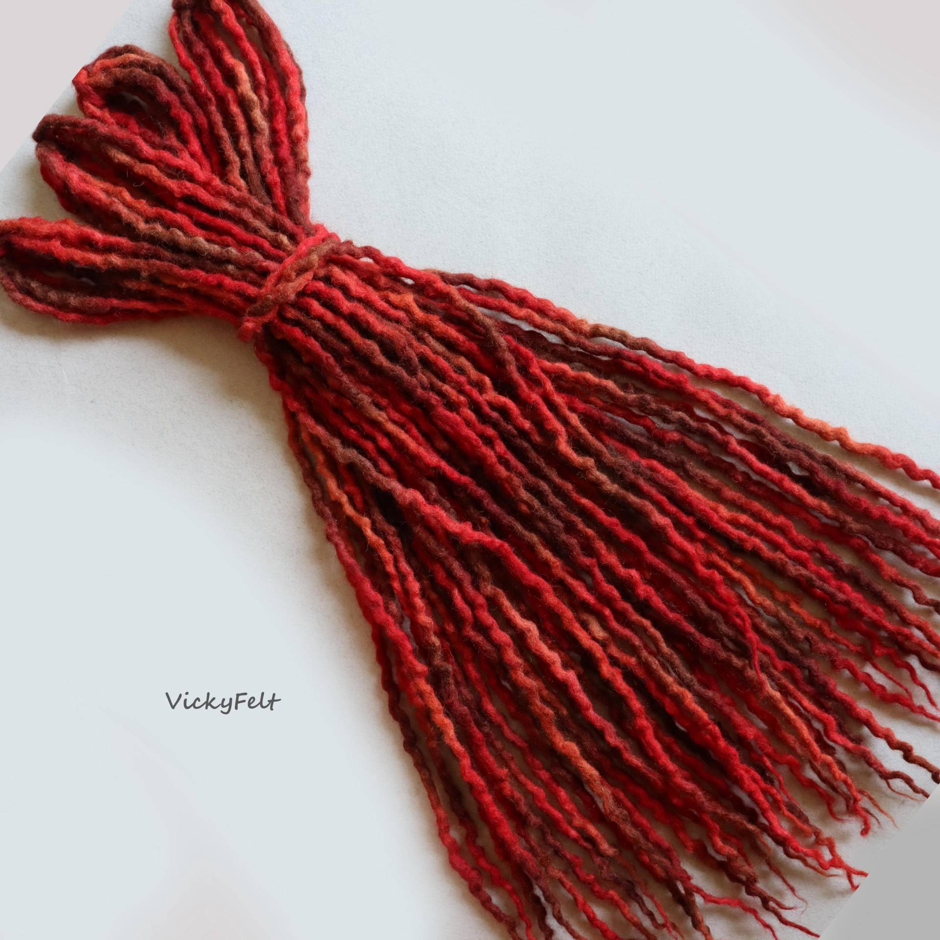 Dünne Gewellte Wolle Dreads De Dreadlocks 10 Bis 70 Stück Doppelendige Erweiterungen Braun Rot Terracotta von VickyFelt