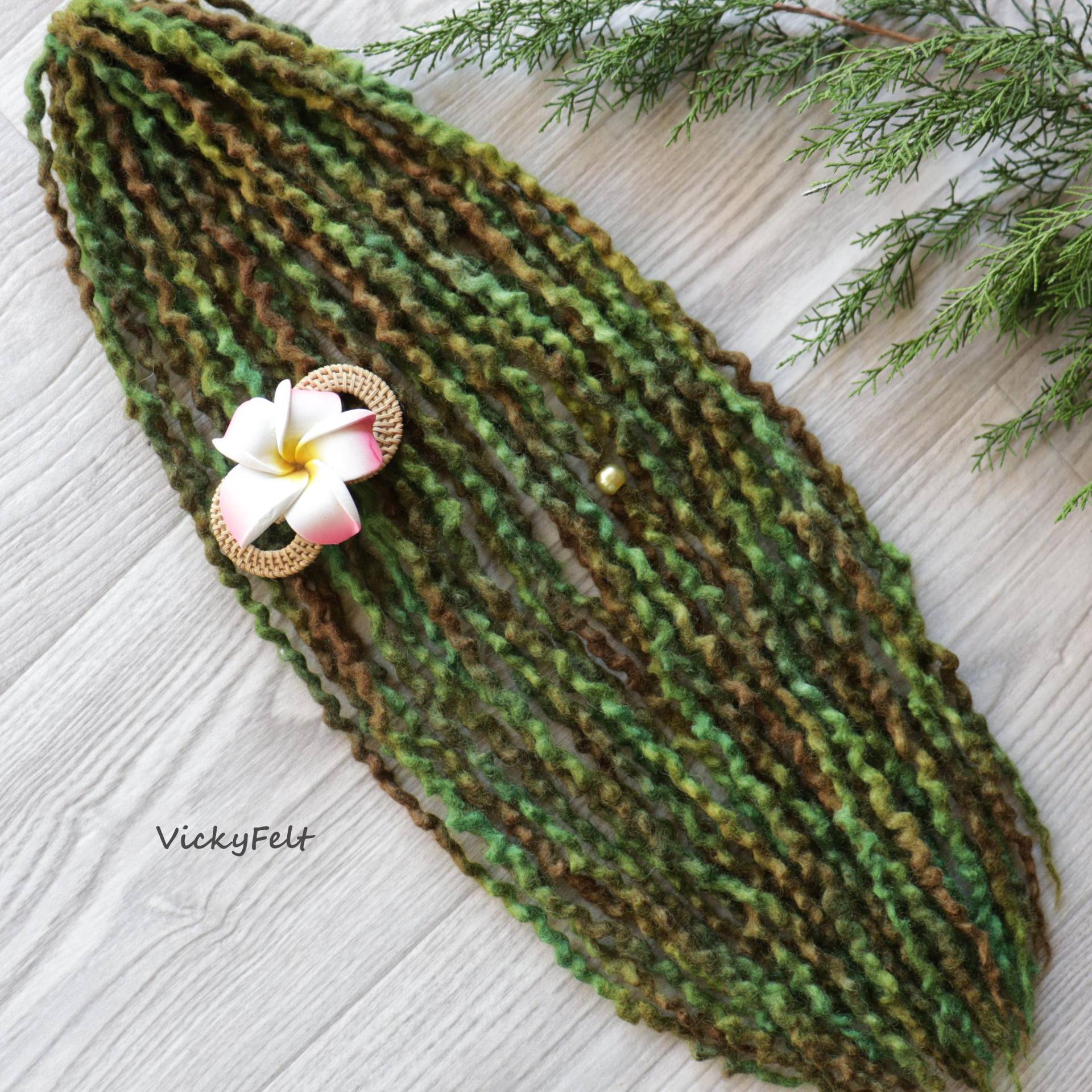 "Dünne Wolle De Dreads 10 Zu 100% Dreadlocks Set Doppelende Erweiterungen Grün Braun Ombre Gewellt "Waldfee" "Dünne Wolle De Dreads 10 Zu 100% Dreadlocks Set Doppelende Erweiterungen Grün Braun Ombre Gewellt "Waldfee" von VickyFelt
