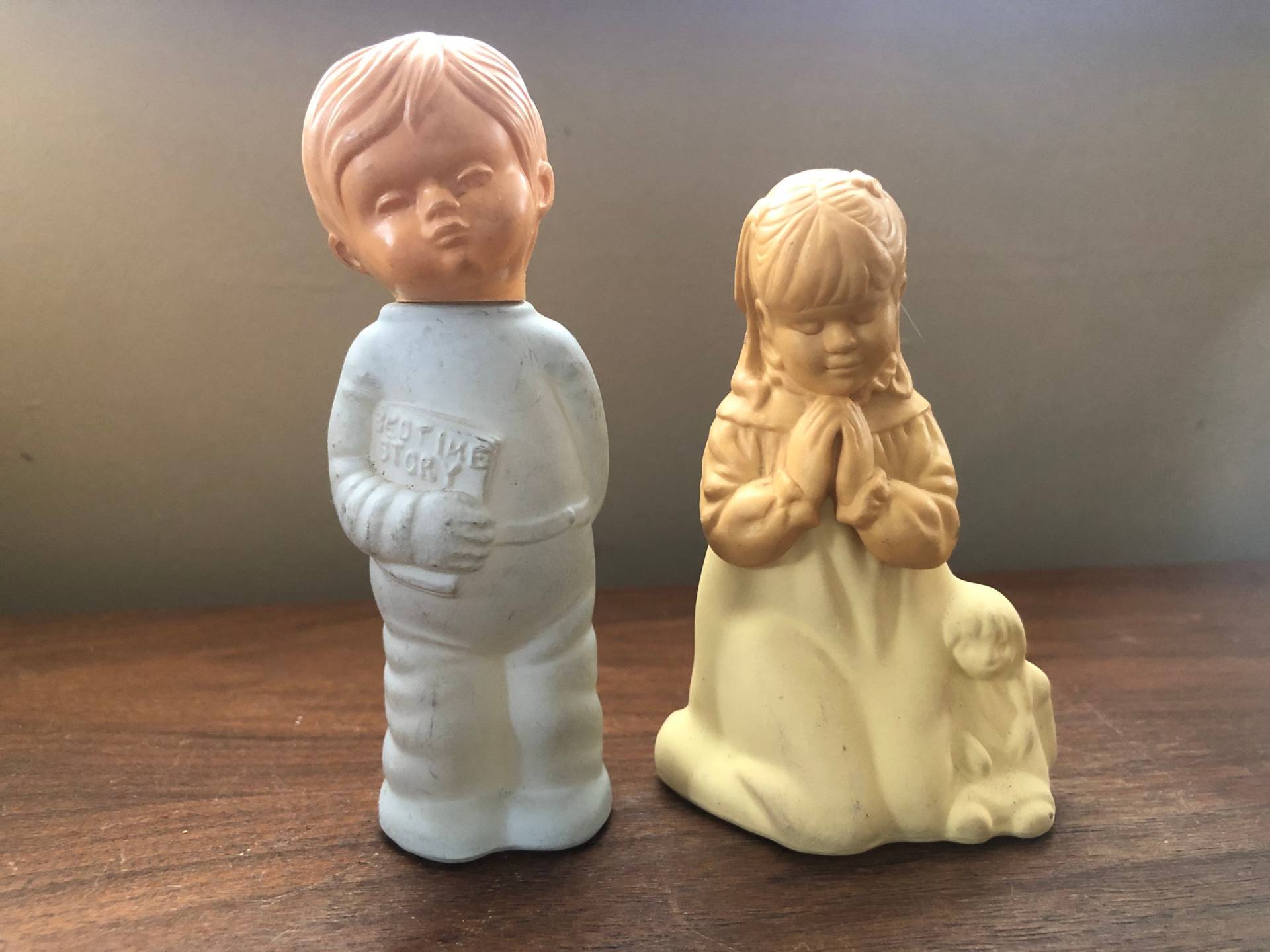 Vintage Avon Köln Flaschen Von Jungen Und Mädchen, Mondwind Vintage Avon Köln Flaschen Von Jungen Und Mädchen, Mondwind von VickysVintageVenue