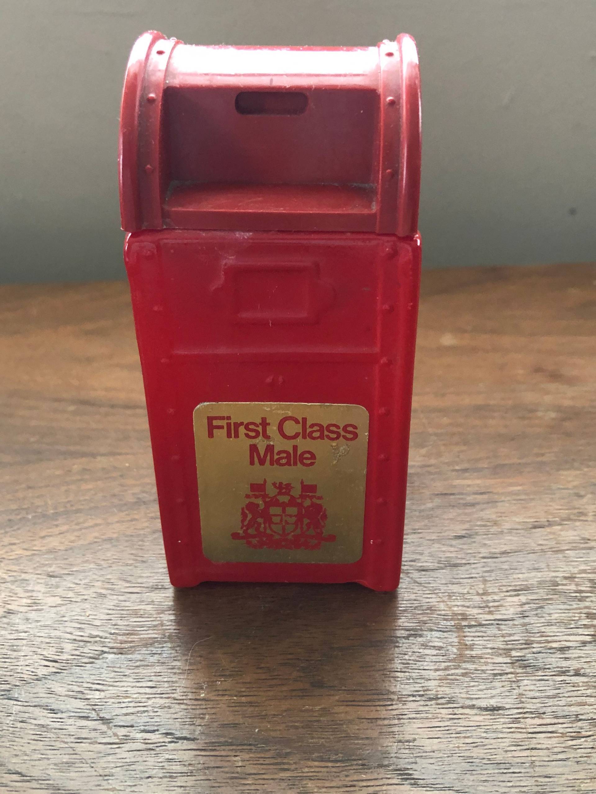 Vintage Avon Rote Briefkasten Flasche Erstklassig Männlich von VickysVintageVenue