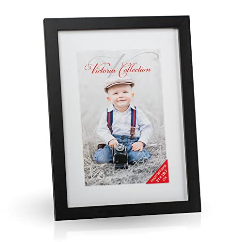 Victoria Collection Klassischer Holz Bilderrahmen für DIN A4 Fotos - Fotorahmen in Schwarz mit Echtem Glas für Schöne Momente | Freistehender Holzrahmen geeignet für Tisch & Wand, Hoch- & Querformat von Victoria Collection