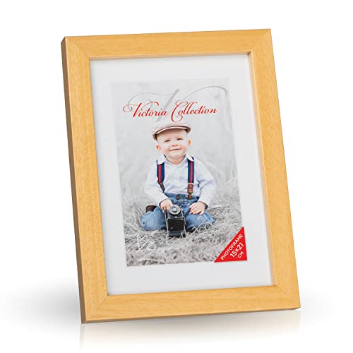 Victoria Collection Klassischer Holz Bilderrahmen für DIN A5 / 15x21 cm Fotos - Fotorahmen mit Echtem Glas für Schöne Momente | Freistehender Holzrahmen geeignet für Tisch & Wand, Hoch- & Querformat Victoria Collection Klassischer Holz Bilderrahmen für DIN A5 / 15x21 cm Fotos - Fotorahmen mit Echtem Glas für Schöne Momente | Freistehender Holzrahmen geeignet für Tisch & Wand, Hoch- & Querformat von Victoria Collection