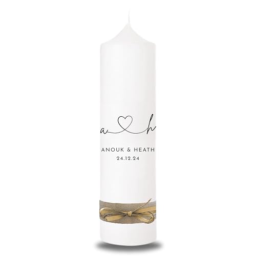 VILLA ROSA LOTTA – Personalisiertes Hochzeitsgeschenk für Brautpaar | Hochwertige Hochzeitskerze mit Namen & Datum | 25 cm x 7 cm | Jahrestag Geschenk Traukerze | Goldene Hochzeit | Hochzeitsdeko VILLA ROSA LOTTA – Personalisiertes Hochzeitsgeschenk für Brautpaar | Hochwertige Hochzeitskerze mit Namen & Datum | 25 cm x 7 cm | Jahrestag Geschenk Traukerze | Goldene Hochzeit | Hochzeitsdeko von Villa Rosa Lotta