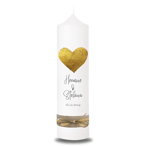 VILLA ROSA LOTTA – Personalisiertes Hochzeitsgeschenk für Brautpaar | Hochwertige Hochzeitskerze mit Namen & Datum | 25 cm x 7 cm | Jahrestag Geschenk Traukerze | Goldene Hochzeit | Hochzeitsdeko VILLA ROSA LOTTA – Personalisiertes Hochzeitsgeschenk für Brautpaar | Hochwertige Hochzeitskerze mit Namen & Datum | 25 cm x 7 cm | Jahrestag Geschenk Traukerze | Goldene Hochzeit | Hochzeitsdeko von Villa Rosa Lotta