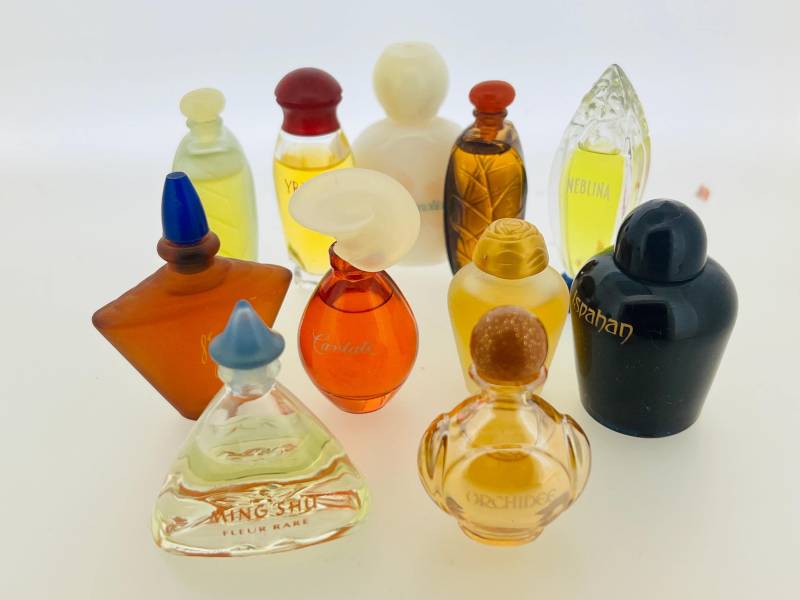 Lot 11 Miniatur Parfüm Yves Rocher, Néblina, Cantate, Natur, Yria, Ming Chu, Ispahan, Rose Ispahan Eau De Toilette 5 Ml Lot 11 Miniatur Parfüm Yves Rocher, Néblina, Cantate, Natur, Yria, Ming Chu, Ispahan, Rose Ispahan Eau De Toilette 5 Ml von VintagGlamour