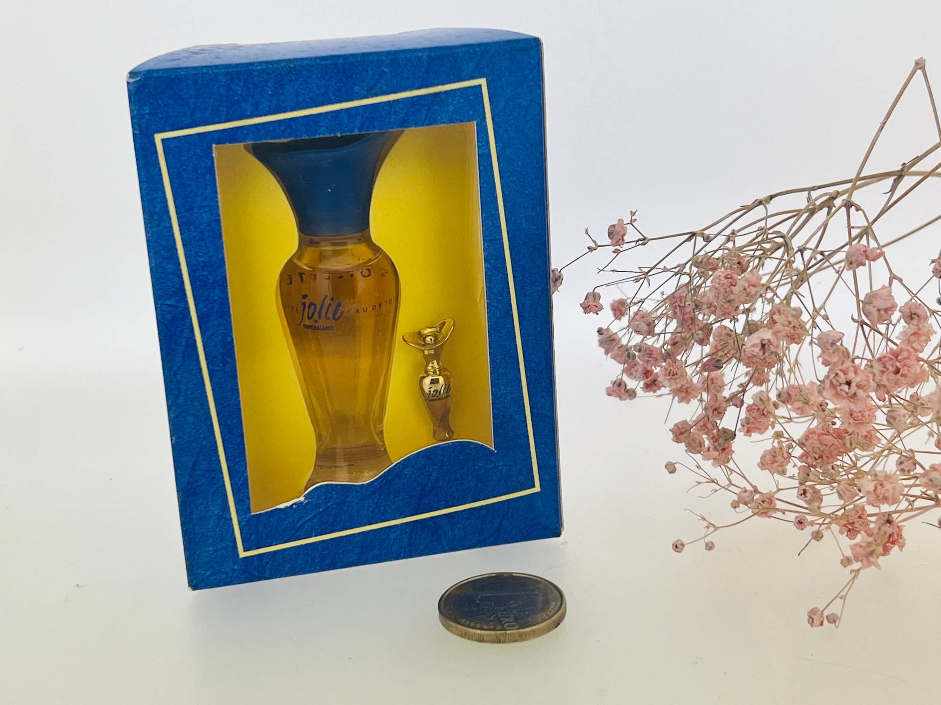Vintage Jolie De Nonchalance Von Mäurer & Wirtz | Eau Toilette | 1993 5 Ml Miniatur + Anstecknadel Vintage Jolie De Nonchalance Von Mäurer & Wirtz | Eau Toilette | 1993 5 Ml Miniatur + Anstecknadel von VintagGlamour