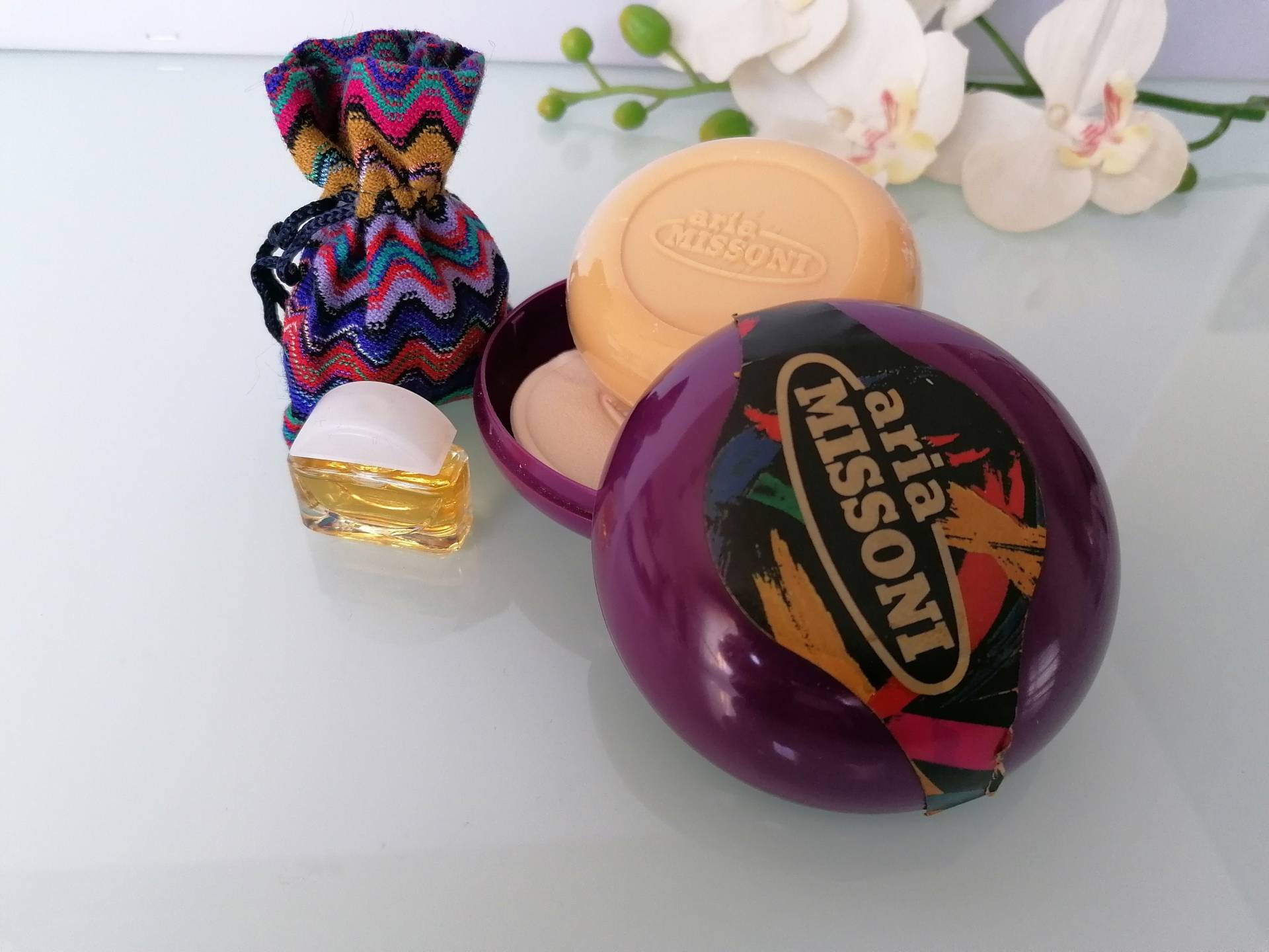 Aria Missoni , Parfümierte Seife 100 G/ 3, 5 Oz in Dish Vintage Seifenbar Für Frauen 80Er Jahre von VintageItalienstyle