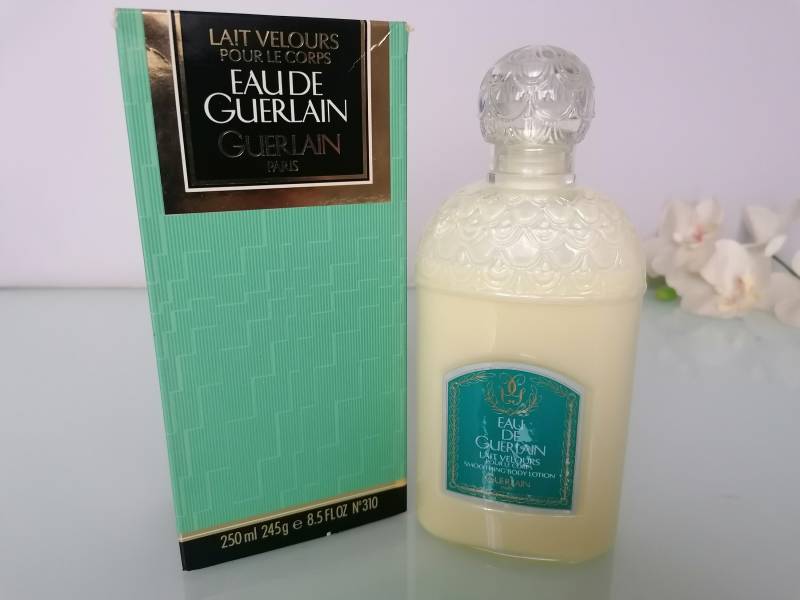 Eau De Guerlain Glättende Körperlotion 250 Ml Seltener Parfümierter Vintage Körper von VintageItalienstyle