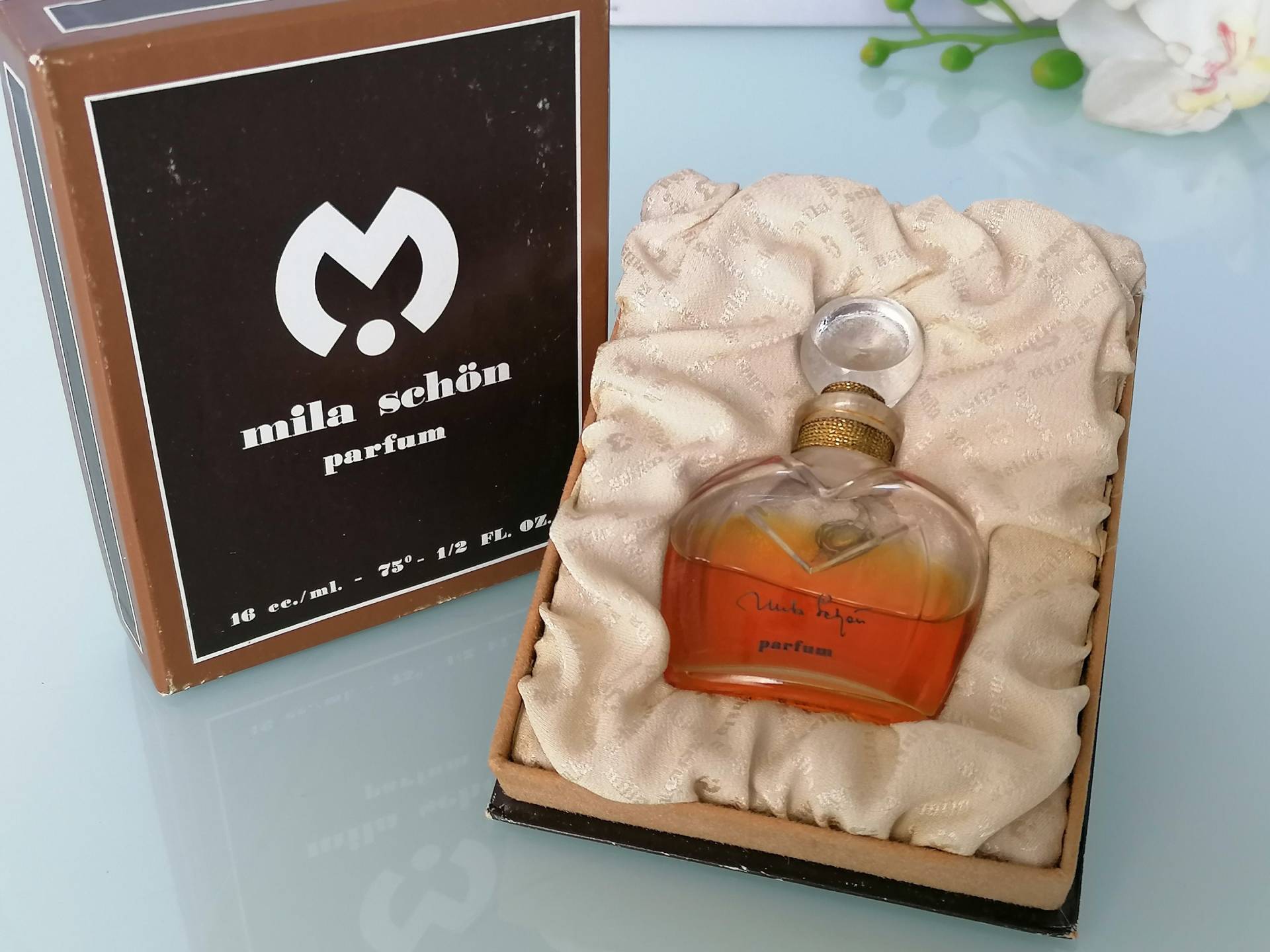 Mila Schon | 1981 Parfum/Extrait 16 Ml/0, 5 Fl.oz. 50% Voller Seltener Vintage Pre Barcode Mila Schon | 1981 Parfum/Extrait 16 Ml/0, 5 Fl.oz. 50% Voller Seltener Vintage Pre Barcode von VintageItalienstyle