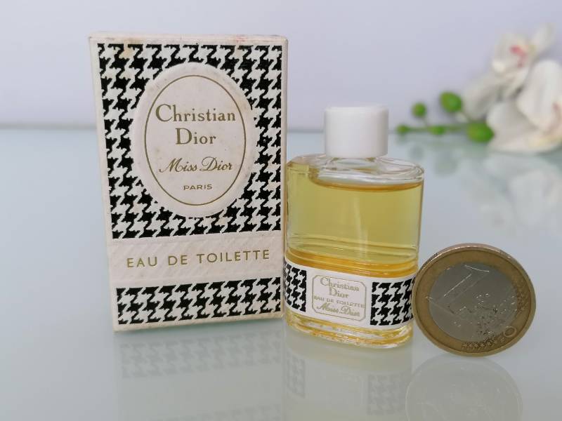 Miniatur Miss Dior | Version Von 1947 Eau De Toilette 7, 5 Ml/0, 25 Fl.oz Vintage Mini Parfum von VintageItalienstyle