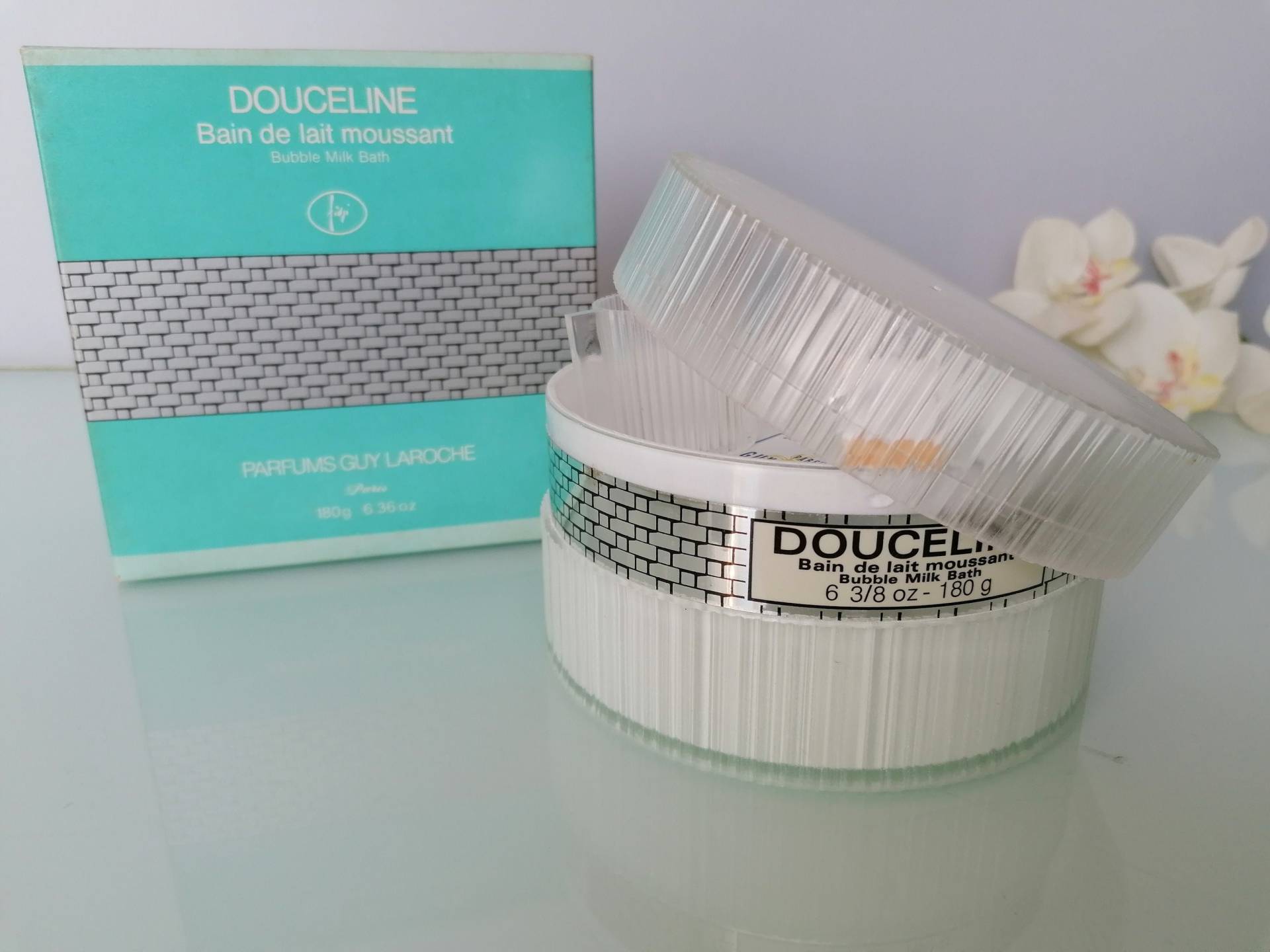 Vintage, Guy Laroche, Douceline Schaummilchbad, 180G/6, 36 Oz, Versiegelt, Selten, Parfümiertes Milchbadpulver Vintage, Guy Laroche, Douceline Schaummilchbad, 180G/6, 36 Oz, Versiegelt, Selten, Parfümiertes Milchbadpulver von VintageItalienstyle