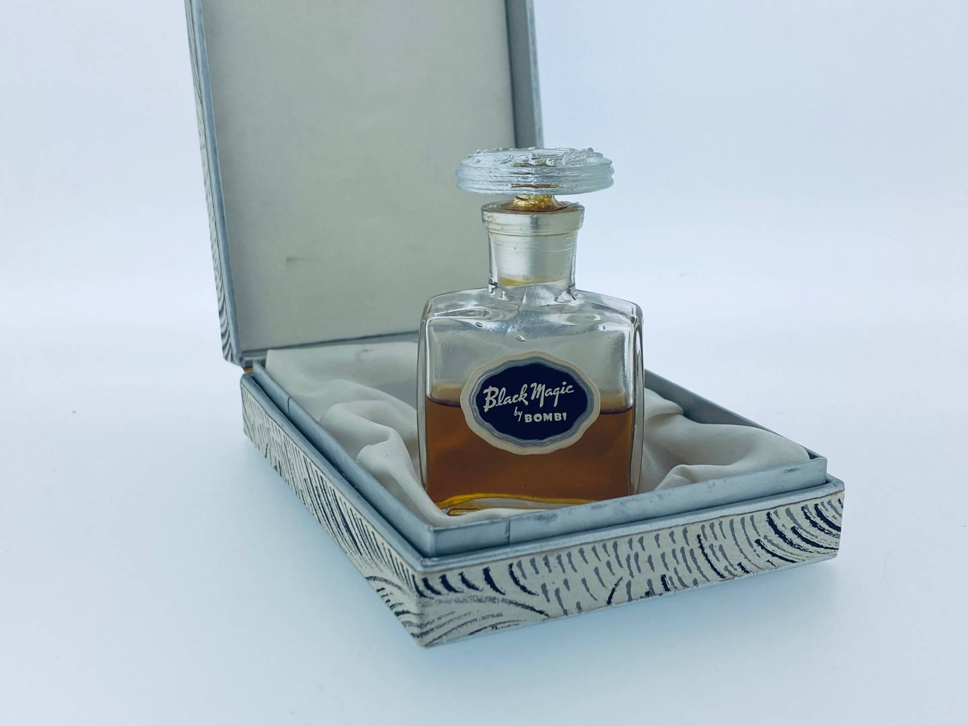 Black Magic Bombi 1945 Parfum 15 Ml Voll 50 % Black Magic Bombi 1945 Parfum 15 Ml Voll 50 % von VintagePerfumeShop