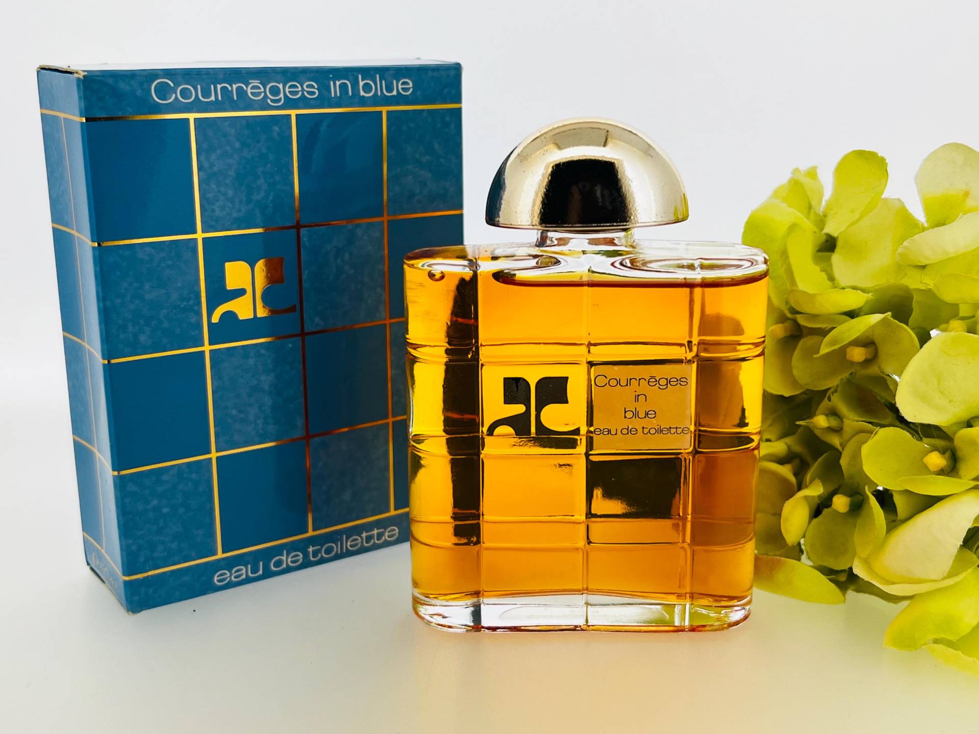 Vintage Courrèges in Blau, 1983 Eau De Toilette 50 Ml Vintage Courrèges in Blau, 1983 Eau De Toilette 50 Ml von VintagePerfumeShop
