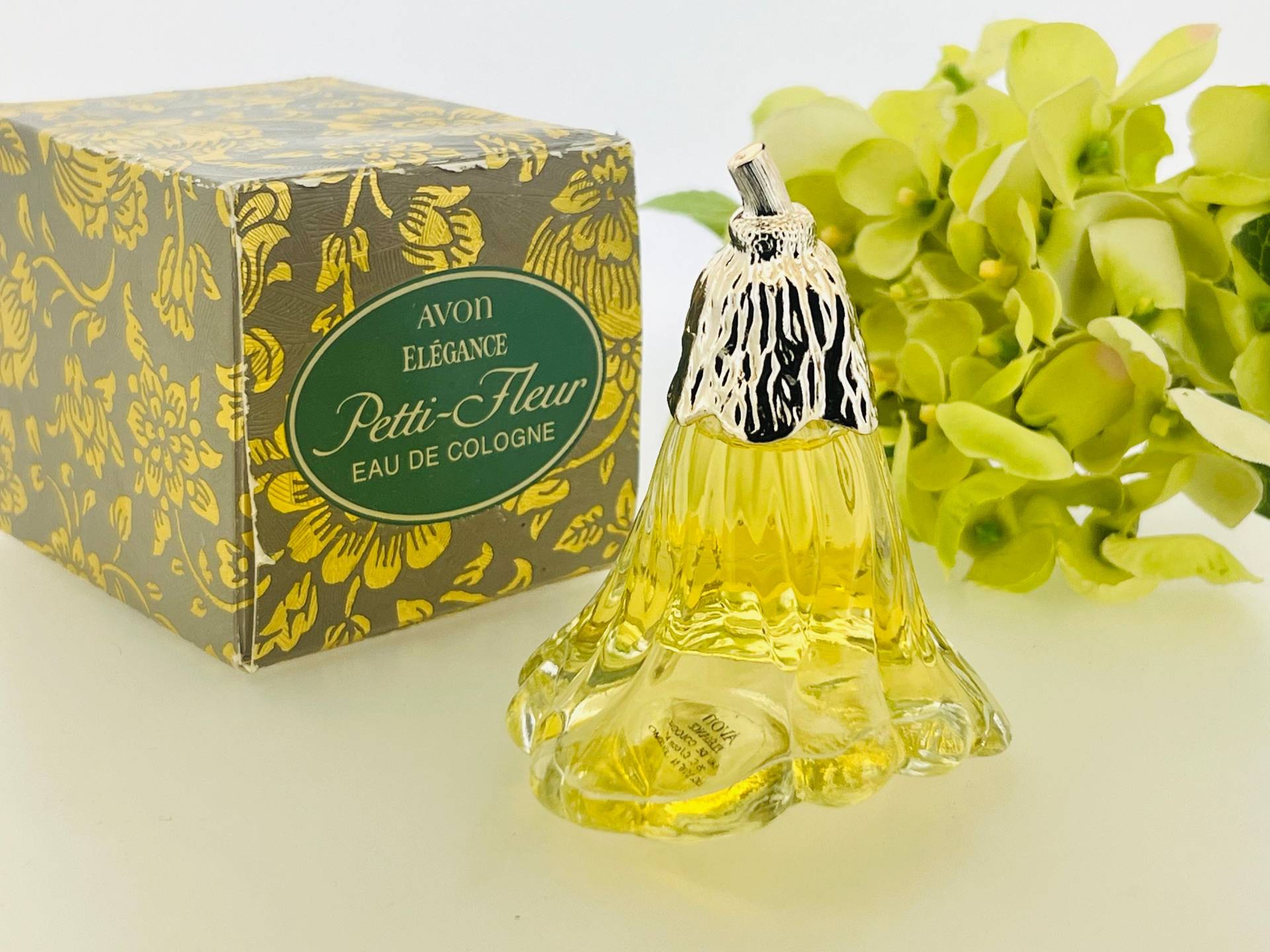 Vintage Elégance Petti-Fleur Von Avon | Eau De Cologne | 1969 30 Ml Vintage Elégance Petti-Fleur Von Avon | Eau De Cologne | 1969 30 Ml von VintagePerfumeShop