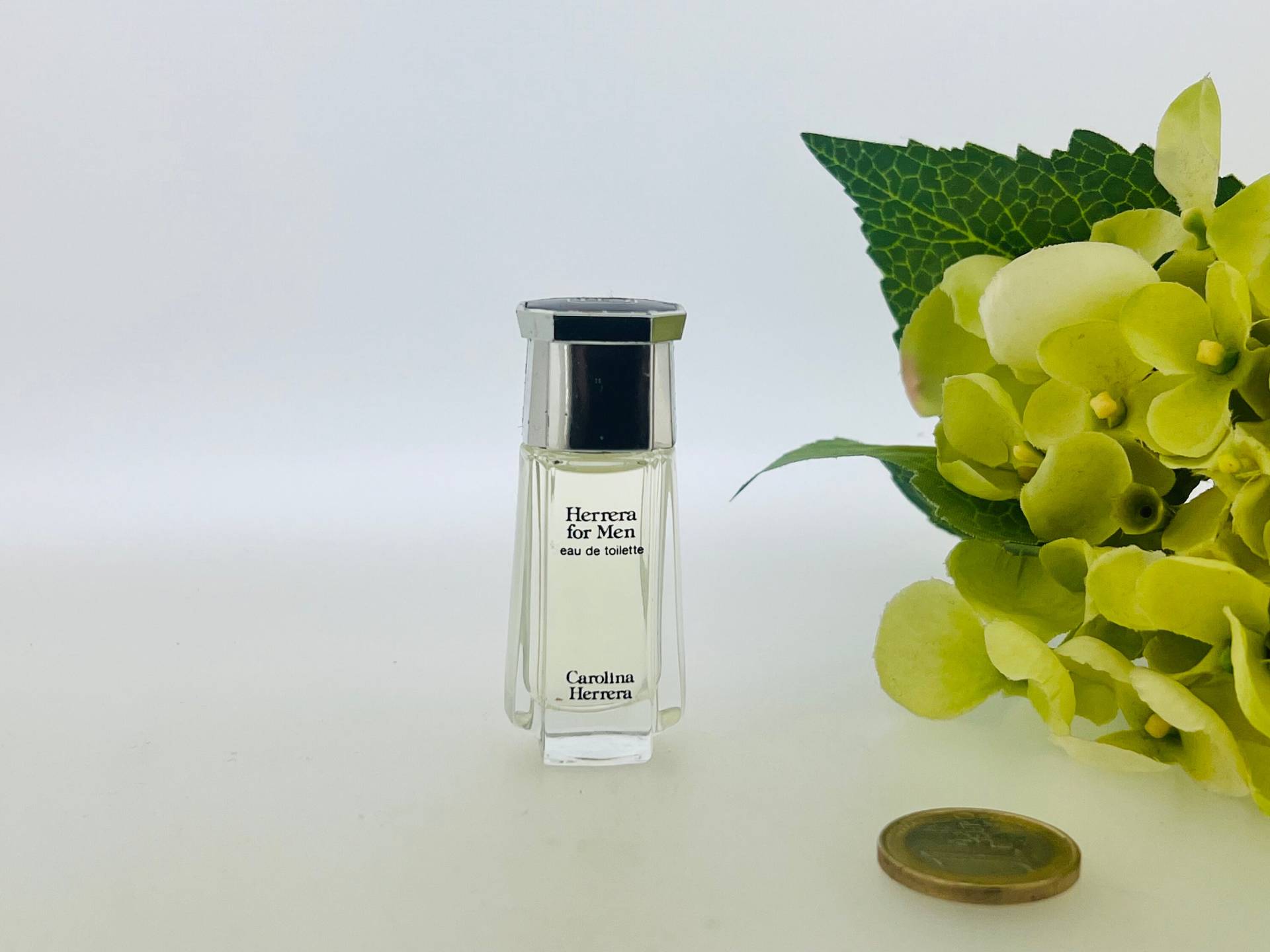 Vintage Herrera Für Männer Carolina 1991 Eau De Toilette Miniatur 5 Ml Vintage Herrera Für Männer Carolina 1991 Eau De Toilette Miniatur 5 Ml von VintagePerfumeShop