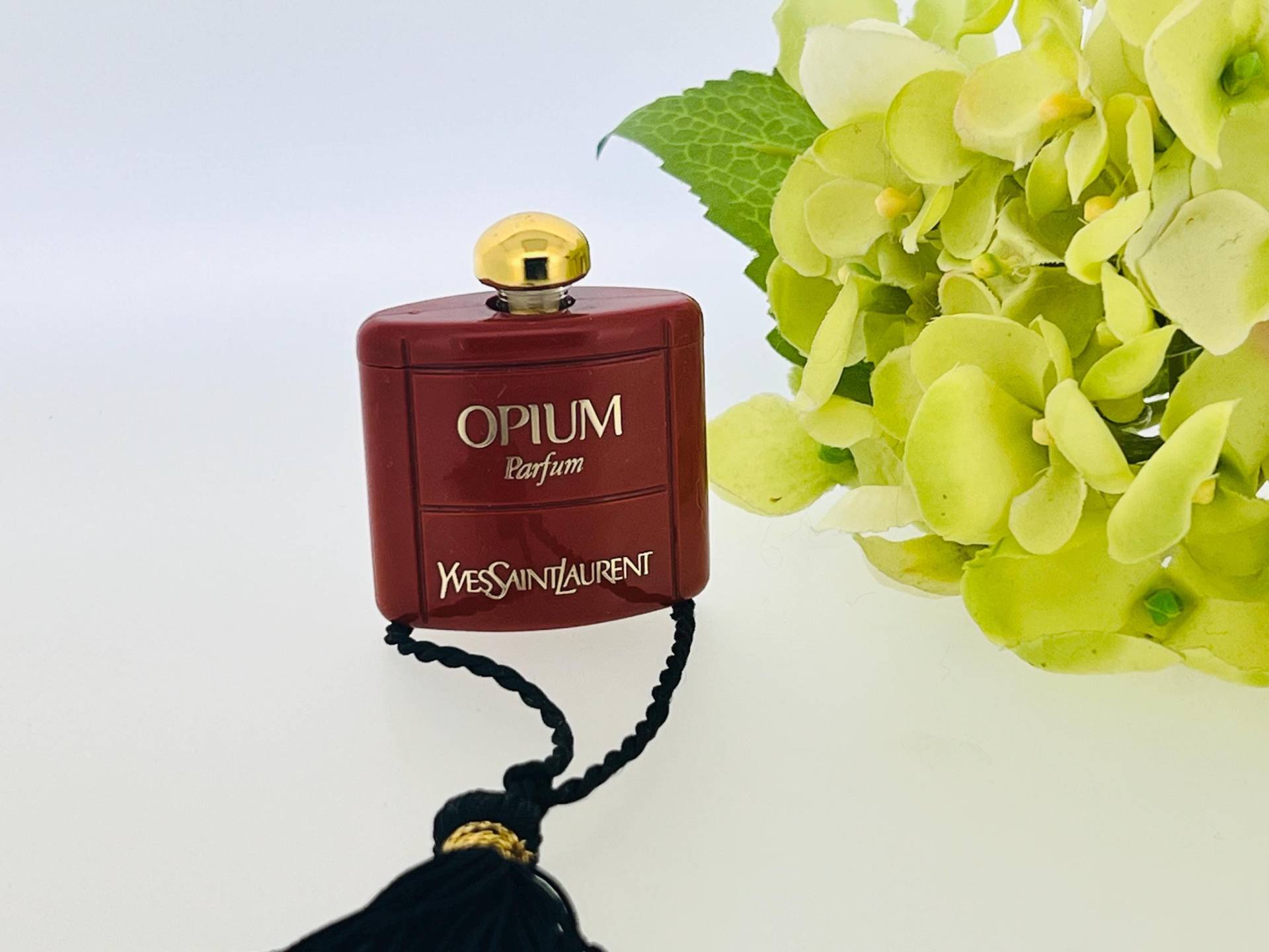Vintage Opium Yves Saint Laurent 1977 Parfum 3, 5 Ml Brosche, Pin Vintage Opium Yves Saint Laurent 1977 Parfum 3, 5 Ml Brosche, Pin von VintagePerfumeShop