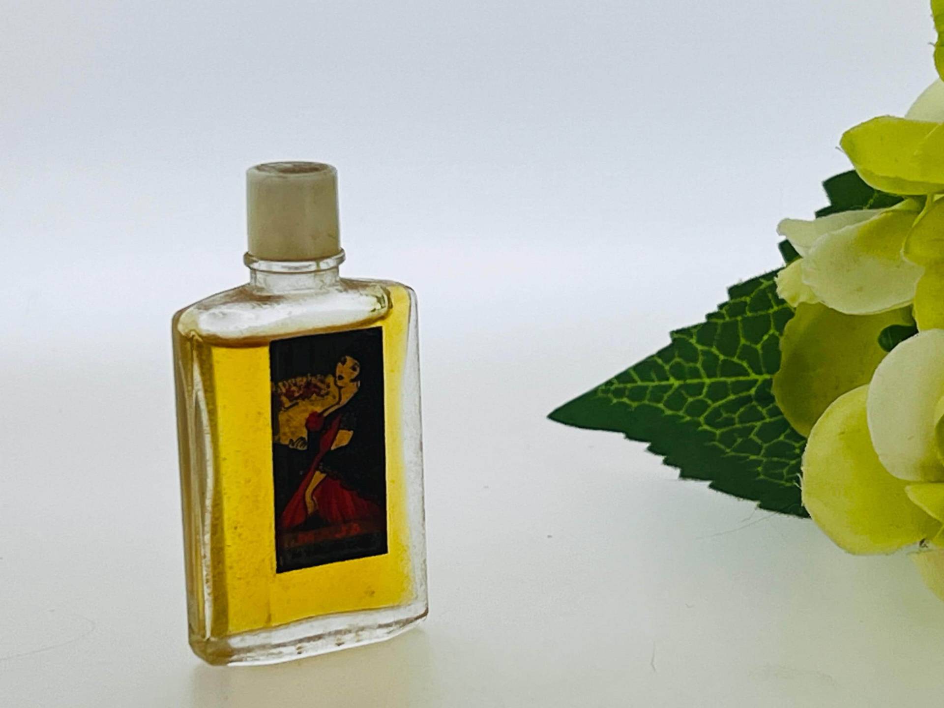 Vintage Rare Nueva Maja Myrurgia 1960 Eau De Parfum 4 Ml Vintage Rare Nueva Maja Myrurgia 1960 Eau De Parfum 4 Ml von VintagePerfumeShop