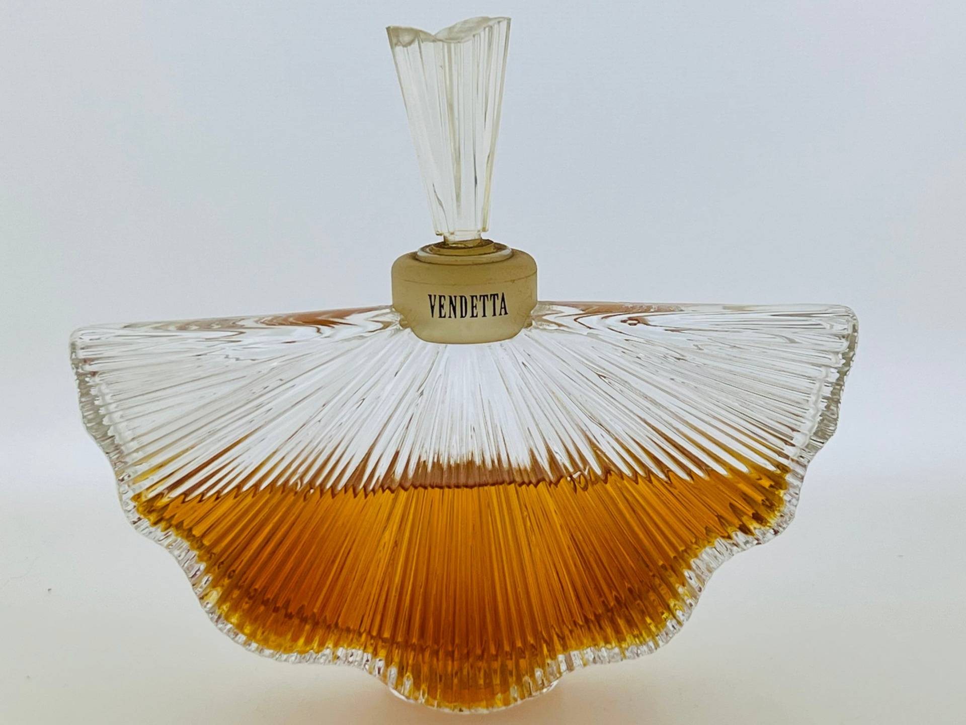 Vintage Vendetta Valentino 1991 Eau De Toilette 100 Ml Splash Full 50% Vintage Vendetta Valentino 1991 Eau De Toilette 100 Ml Splash Full 50% von VintagePerfumeShop
