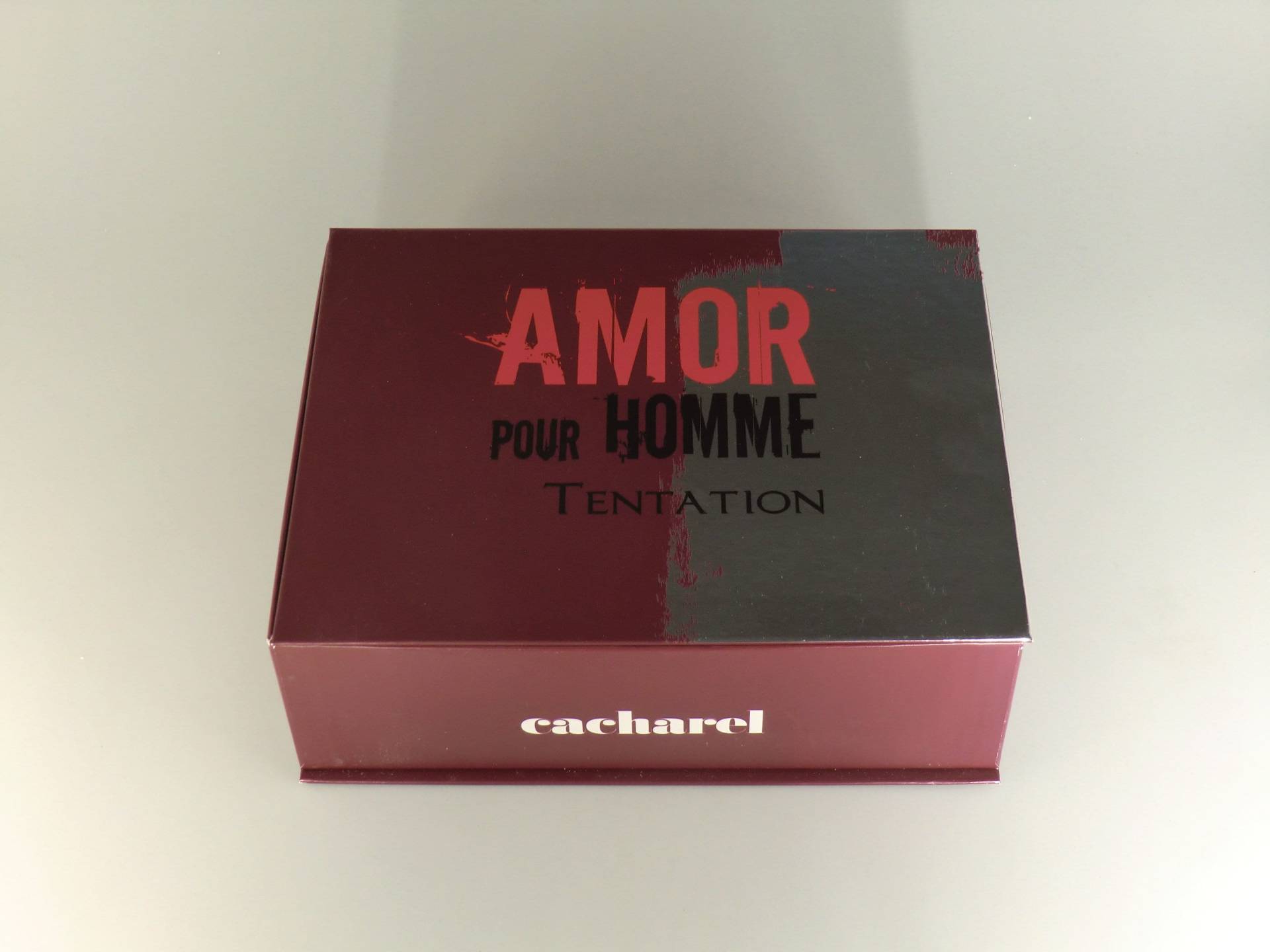 Cacharel Amor Pour Homme Tentation Geschenkset Eau De Toilette 110 Ml. /125Ml + Etui von VintageRetroEu