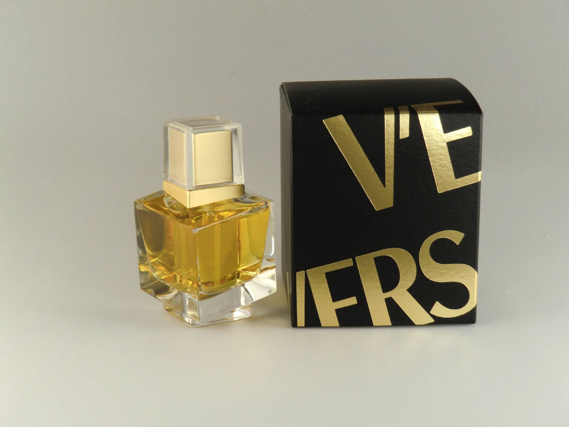 Original Vintage Gianni Versace Ve Eau De Parfum Spray 1.3/4 Fl.oz. /50Ml von VintageRetroEu