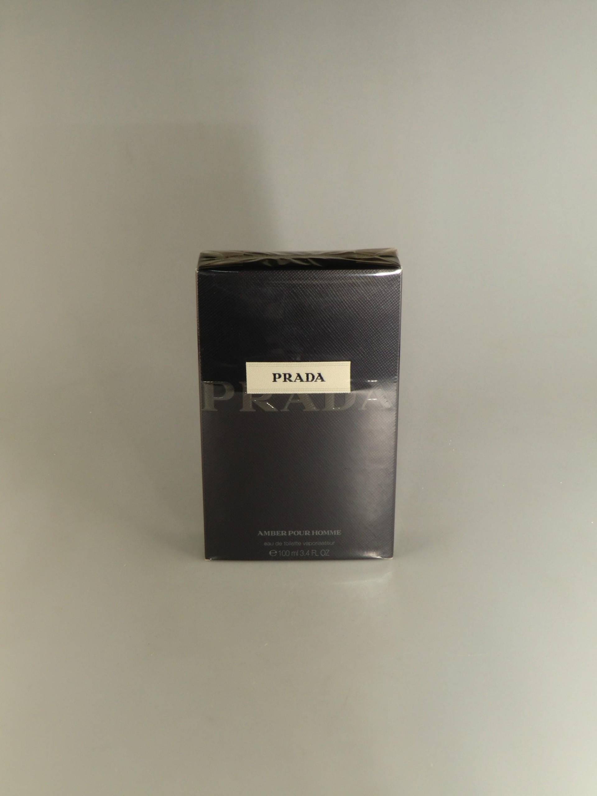 Prada Amber Eau De Toilette Pour Homme 100 Ml. /100Ml Prada Amber Eau De Toilette Pour Homme 100 Ml. /100Ml von VintageRetroEu