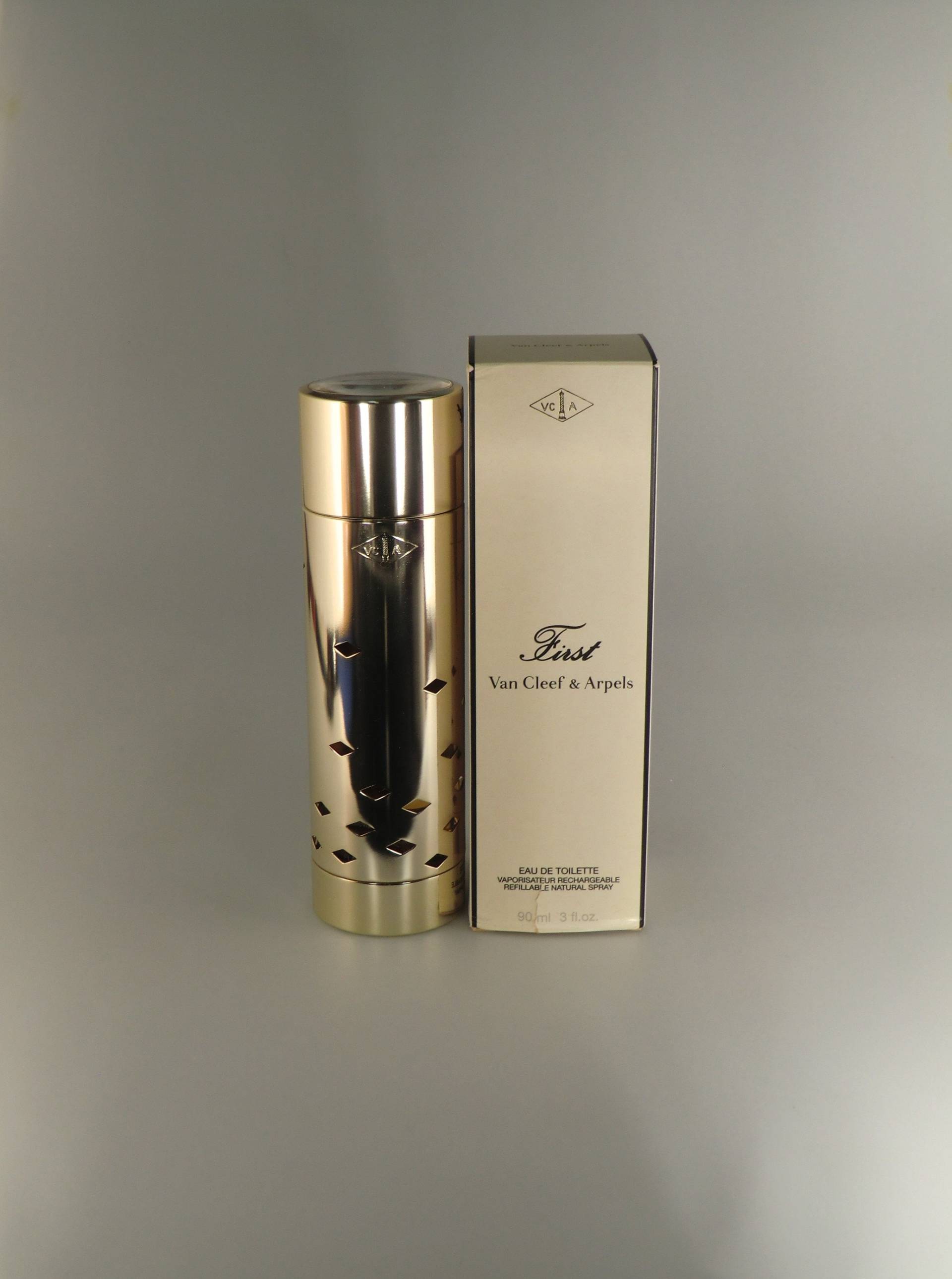 Van Cleef & Arpels First Eau De Toilette Nachfüllbares Natürliches Spray 90 Ml/3 Fl. Oz Van Cleef & Arpels First Eau De Toilette Nachfüllbares Natürliches Spray 90 Ml/3 Fl. Oz von VintageRetroEu