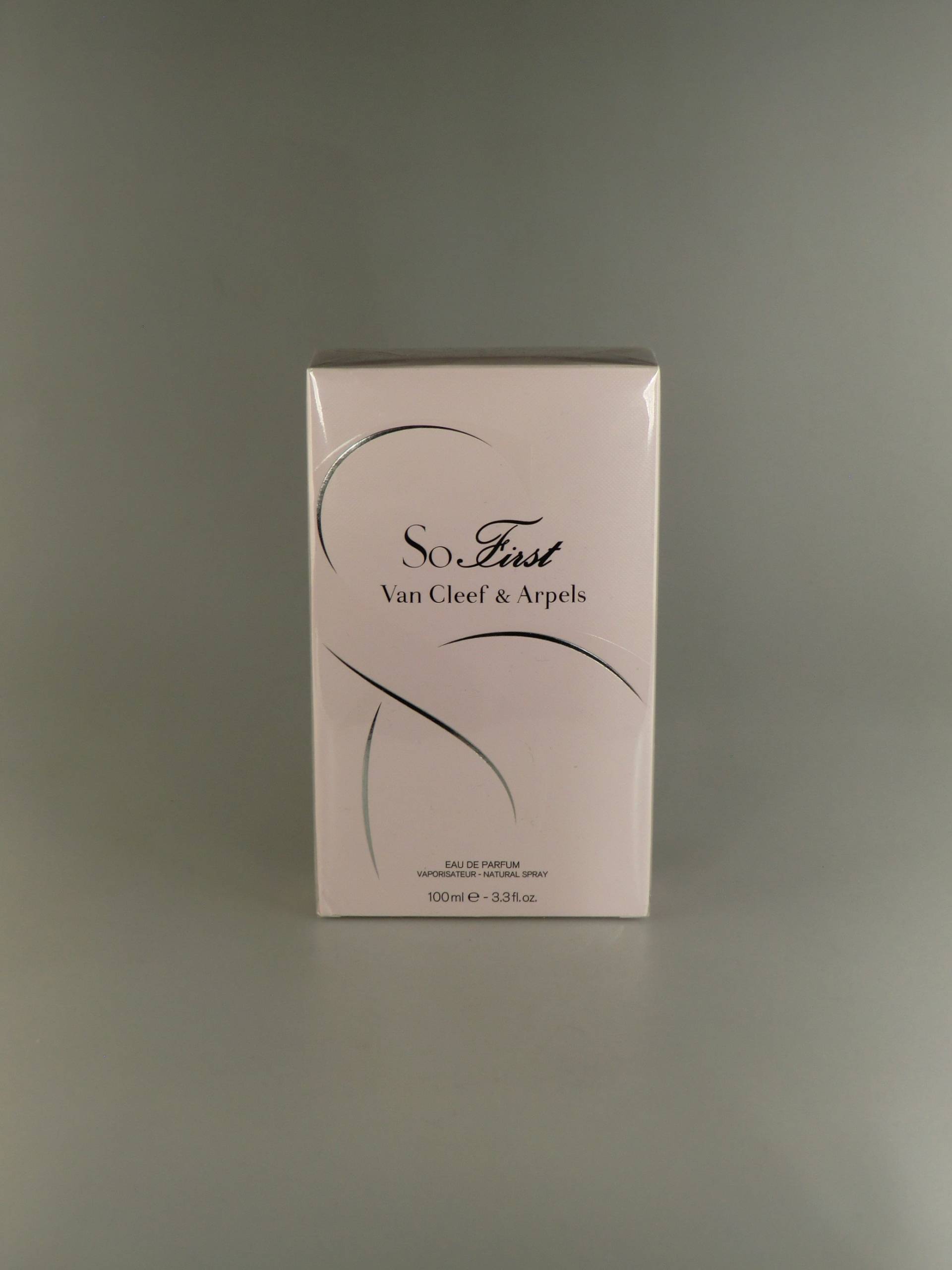 Van Cleef & Arpels So First Eau De Parfum Natural Spray 100 Ml/3, 3 Fl. Oz Van Cleef & Arpels So First Eau De Parfum Natural Spray 100 Ml/3, 3 Fl. Oz von VintageRetroEu