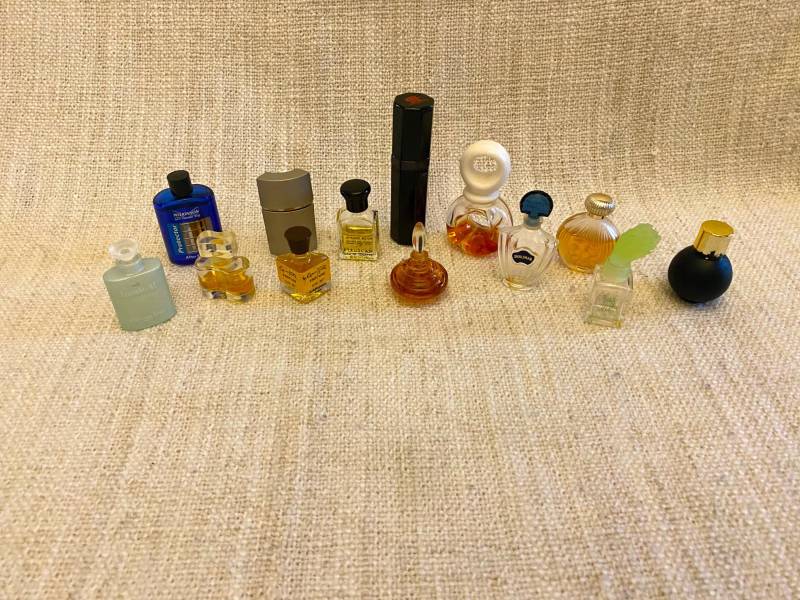 Perfume Bottles Set-42 Empty Bottles Shalimar, Christian Dior, Balmain, & Other Perfumes von VintageStyleShopDE
