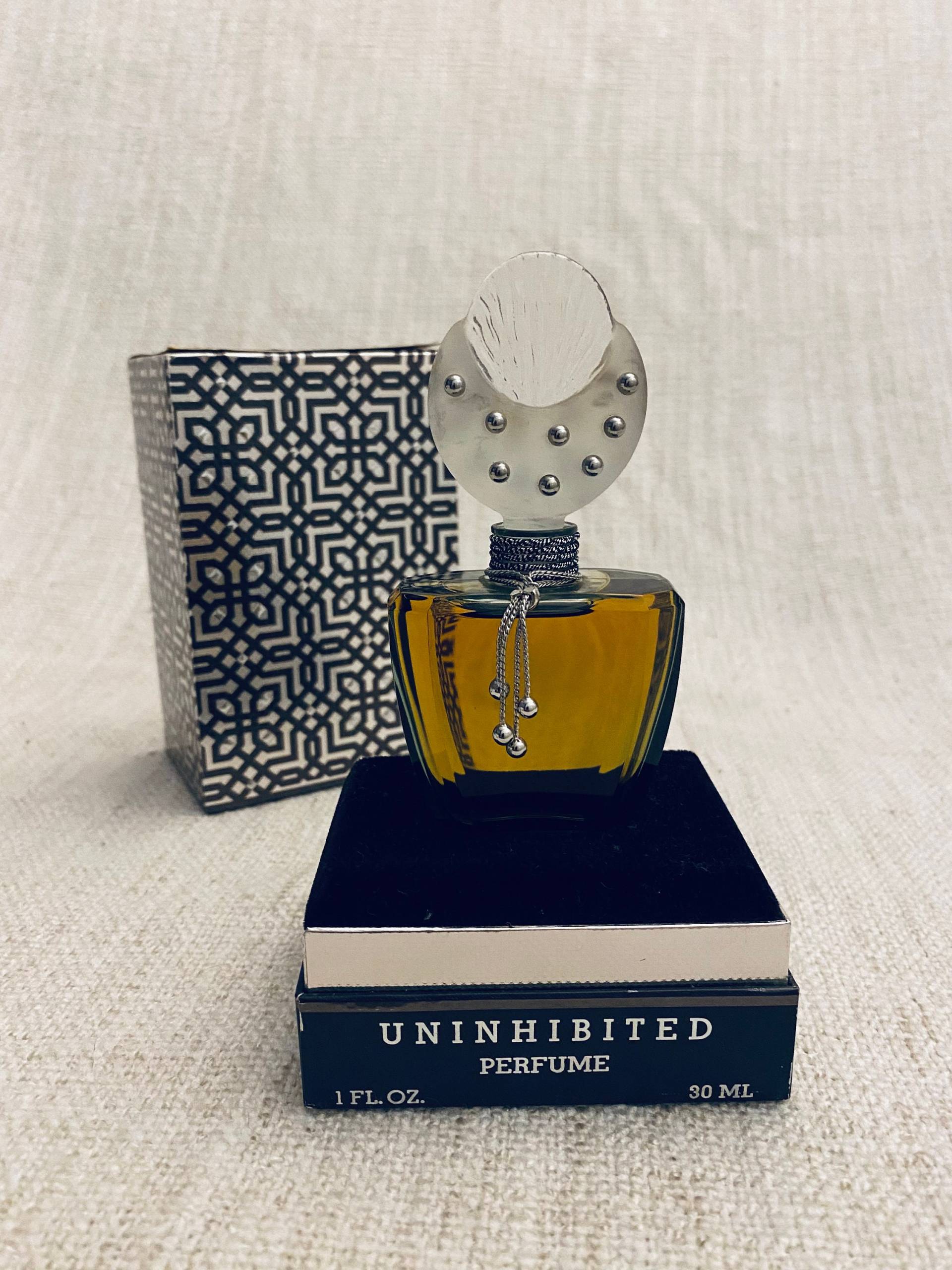 Vintage Uninhibited, Cher 1987 Parfum, Rare 30 Ml Vintage Uninhibited, Cher 1987 Parfum, Rare 30 Ml von VintageStyleShopDE